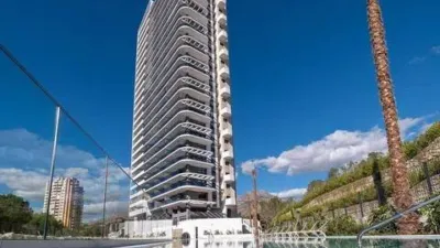 Apartment on President Adolfo Suarez Street photo 2