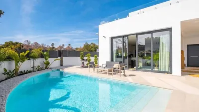 Chalet on Carrer San Marino photo 7