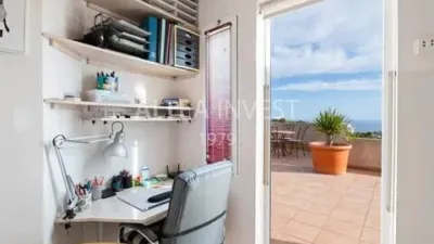 Flat on Calle de Baja Sondeo photo 29