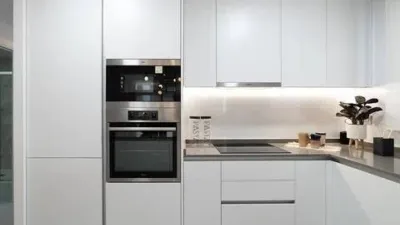 Apartment on President Adolfo Suarez Street photo 6