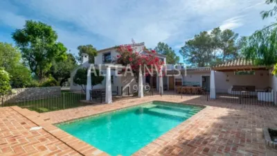 Chalet on Calle del Barranquet photo 8