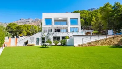 Chalet on Calle La Llebre photo 2
