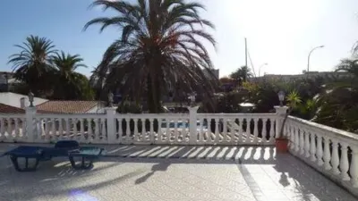 Chalet on Calle Empuries A, 2 B photo 13