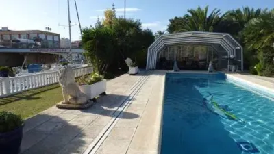 Chalet on Calle Empuries A, 2 B photo 16