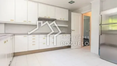 Chalet en Pozuelo de Alarcón photo 13