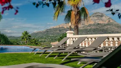 Chalet in Los Cerezos-La Mandarina-La Finca-Covatelles photo 8