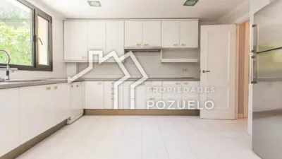 Chalet en Pozuelo de Alarcón photo 12