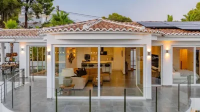 Chalet in Cala Advocat-Baladrar photo 9
