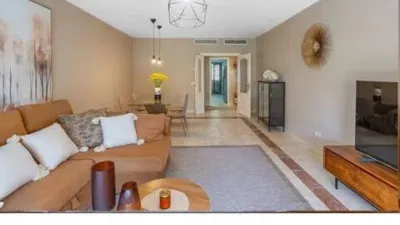 Apartment in El Paraíso-Atalaya-Benamara photo 12
