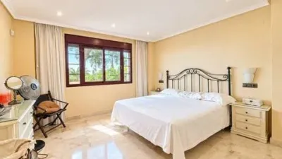 Apartment on Miguel de Cervantes Street photo 3