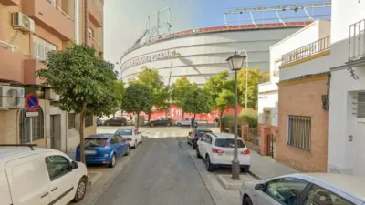 Ático en alquiler en Calle Marqués de Nervión, cerca de Calle Cardenal Lluch, Nervión (Distrito Nervión. Sevilla Capital) de 1.400 €<span>/mes</span>