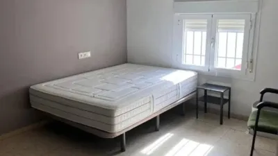 Ático en alquiler en Calle Marqués de Nervión, cerca de Calle Cardenal Lluch, Nervión (Distrito Nervión. Sevilla Capital) de 1.400 €<span>/mes</span>