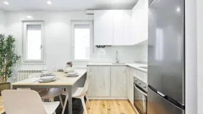 Piso en alquiler en Argüelles - Imagen 4