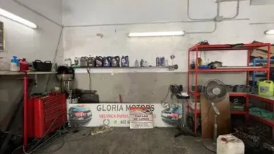Local comercial en venta en Casco Antiguo-Santa Cruz - Więcej