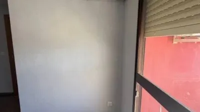 Piso en alquiler en Malilla - Imagen 2