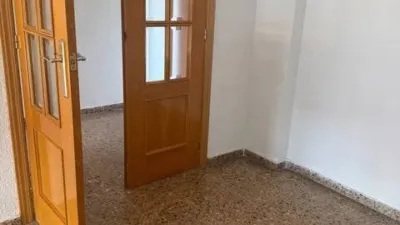 Piso en alquiler en Malilla - Imagen 3