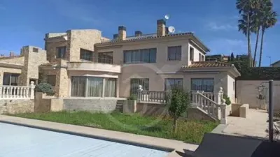 Chalet on Avinguda Sant Marc photo 8