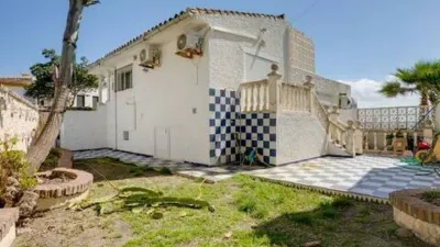 Chalet on Calle del Azahar photo 15