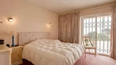 Chalet on Calle de la Luz photo 11
