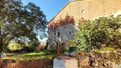 Chalet en venta en Fresneña - More