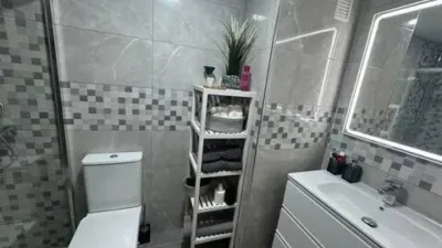 Apartment on Amsterdam Avenue, Building 1 photo 12
