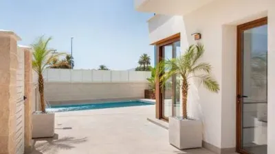 Chalet en venta en Calle Islas Canarias, Cala Marqués (Vera) de 459.000 €