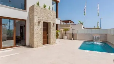 Chalet en venta en Calle Islas Canarias, Cala Marqués (Vera) de 459.000 €