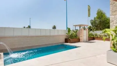 Chalet en venta en Calle Islas Canarias, Cala Marqués (Vera) de 459.000 €