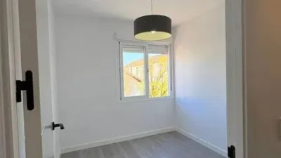 Piso en venta en Avenida de los Almogávares, cerca de Avenida de la Virgen de Linares - Más