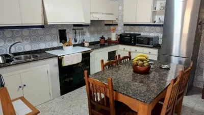 Chalet en venta en Ribeira - Más