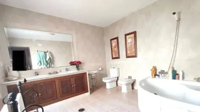 Chalet in Mancha Real photo 5