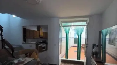 Chalet in Mancha Real photo 2