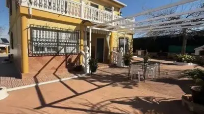 Chalet in Mancha Real photo 3