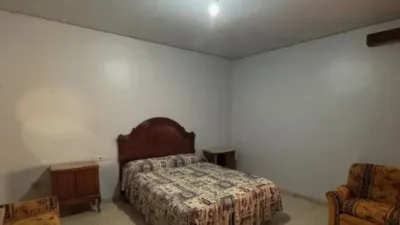 Apartment in Mancha Real photo 7