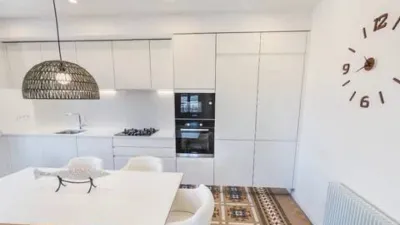 Piso en alquiler en Plaça de la Universitat - Imagen 2