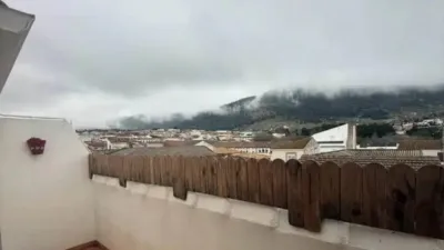 Apartment in Mancha Real photo 4