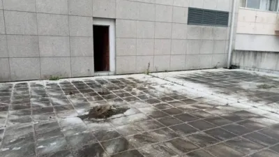 Local comercial en venta en Castiñeiriño - Más