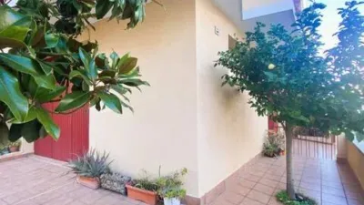 House on Carrer del Tarragonès photo 3