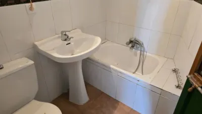 Chalet en venta en Calle Coro, Garrovillas de Alconétar de 15.000 €