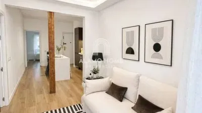 Piso en alquiler en Cuatro Caminos - Imagen 2