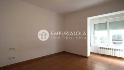 Piso en venta en Carrer d'En Mairó, cerca de Carrer de la Riera Ginjolers, Centre (Roses) de 229.000 €