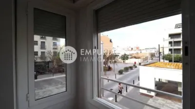 Piso en venta en Carrer d'En Mairó, cerca de Carrer de la Riera Ginjolers, Centre (Roses) de 229.000 €