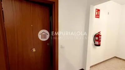 Piso en venta en Avinguda de Rhode, cerca de Carrer d' Aragó, Port Esportiu-Canyelles-Puig Rom (Roses) de 162.000 €
