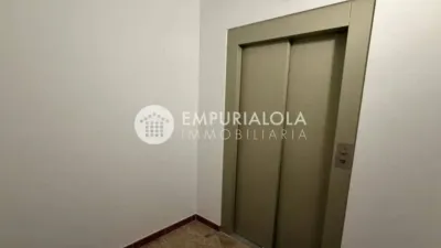 Piso en venta en Avinguda de Rhode, cerca de Carrer d' Aragó, Port Esportiu-Canyelles-Puig Rom (Roses) de 162.000 €