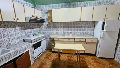 Chalet en venta en Calle Doctor Luis Carrasco, 6, Aliseda de 39.900 €