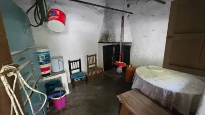 Chalet en venta en Calle Iglesia, Aliseda de 59.900 €