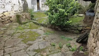 Chalet en venta en Calle Derecha, 3, Brozas de 19.900 €