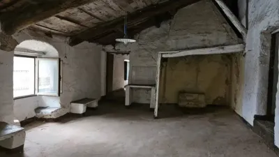 Chalet en venta en Calle Derecha, 3, Brozas de 19.900 €