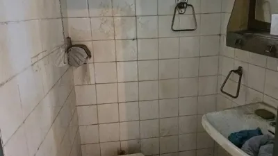 Chalet en venta en Calle Derecha, 3, Brozas de 19.900 €