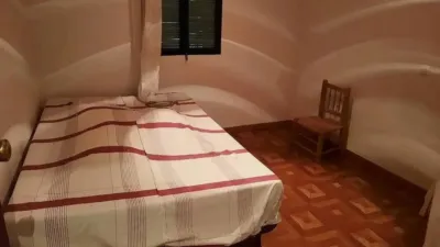 Chalet en venta en Calle Barrio Nuevo, Garrovillas de Alconétar de 25.000 €